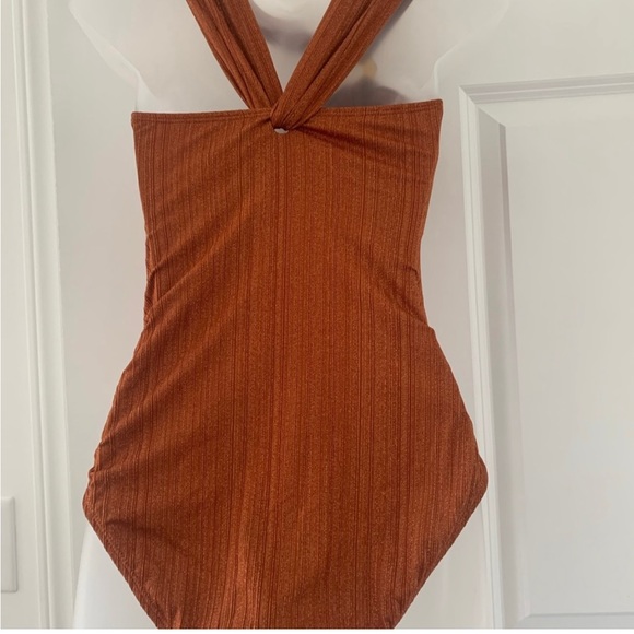 Bathing suit - Picture 3 of 4